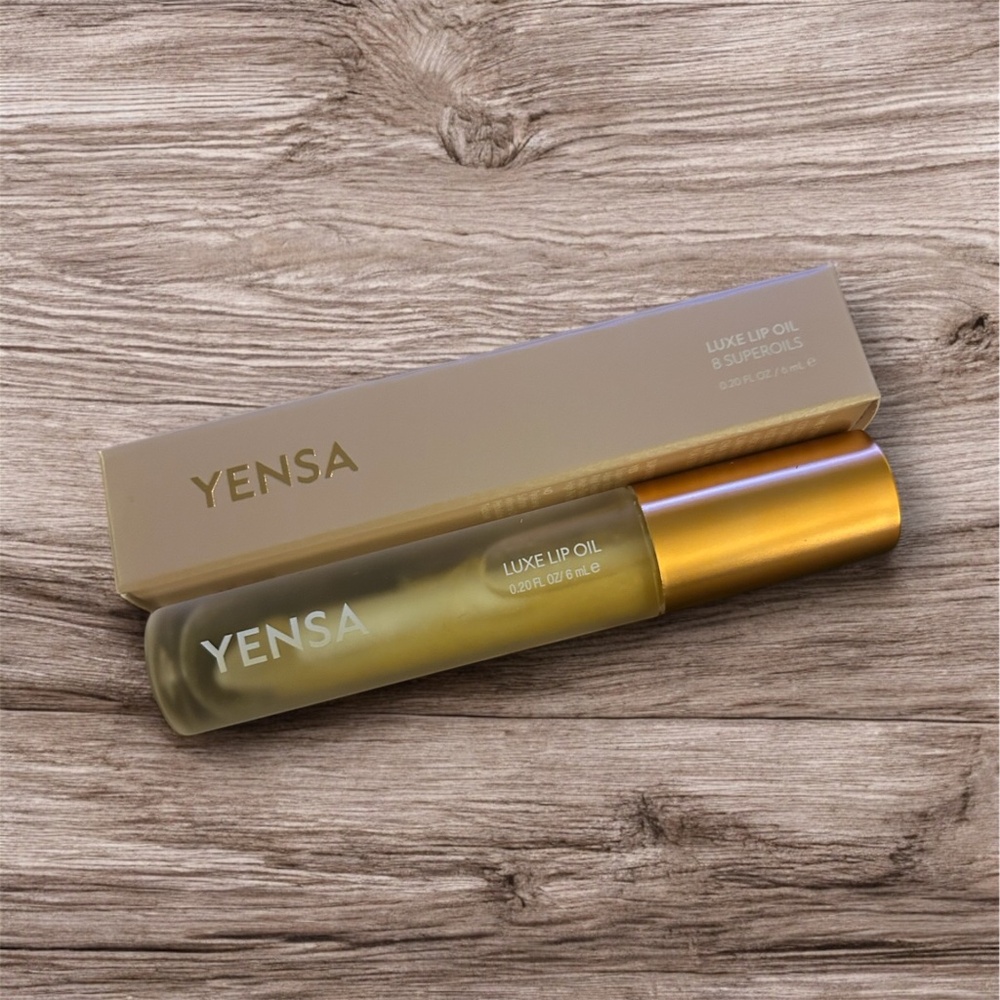 YENSA BEAUTY Luxe Lip Oil Clear Moisturizing Gloss